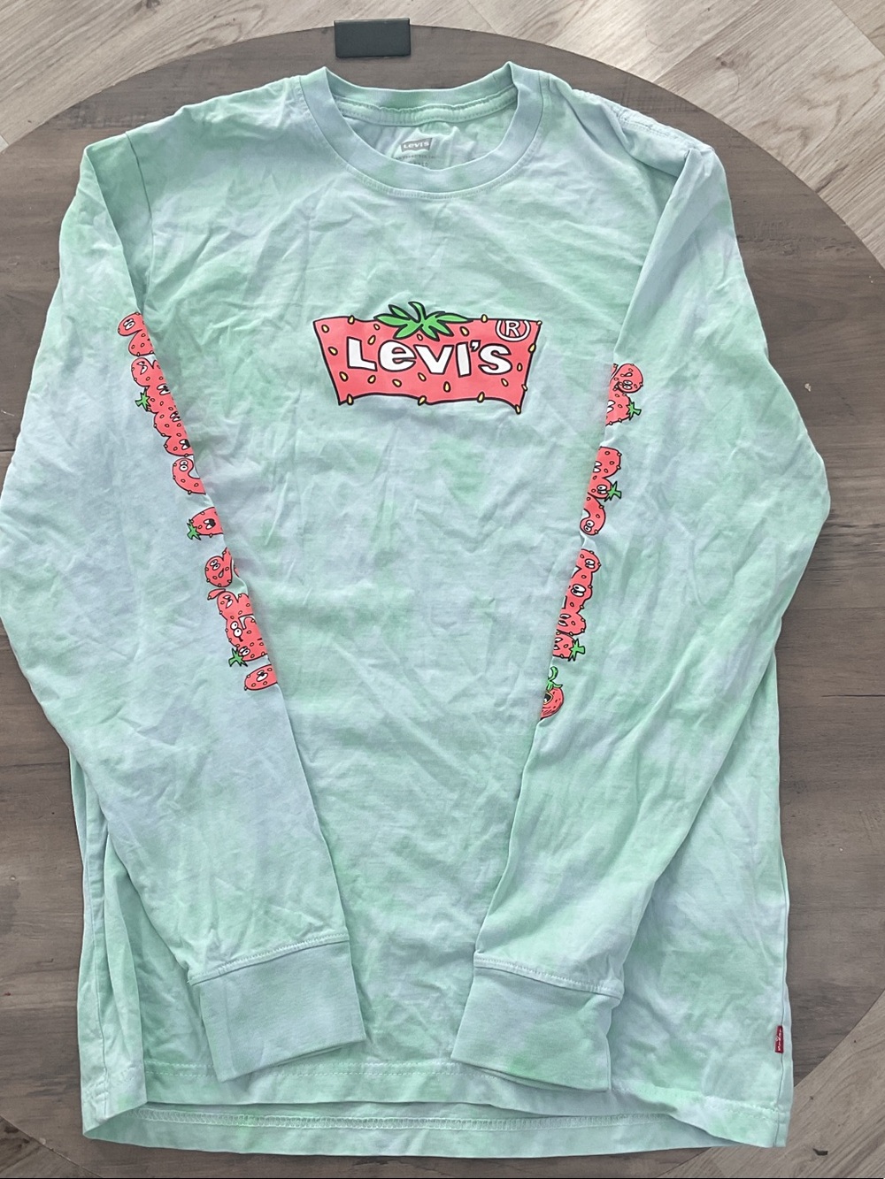 Levi's Mint Green Long Sleeve Tee with Pink Strawberry Logo - Picture 1 of 4